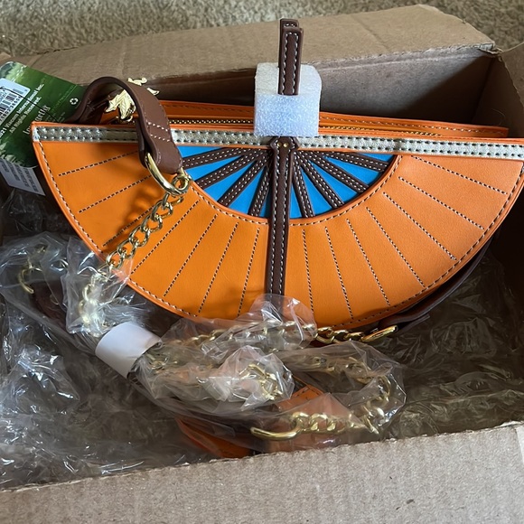 New air bender purse - Picture 2 of 5